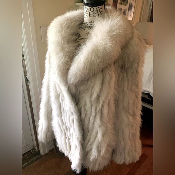 Saga Fox Blue Fox Jacket - Picture 2 of 12